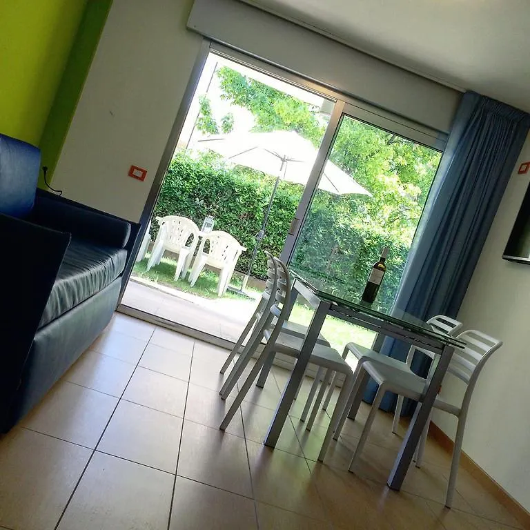 Residenza Villa Flores Bellaria-Igea Marina 0*,